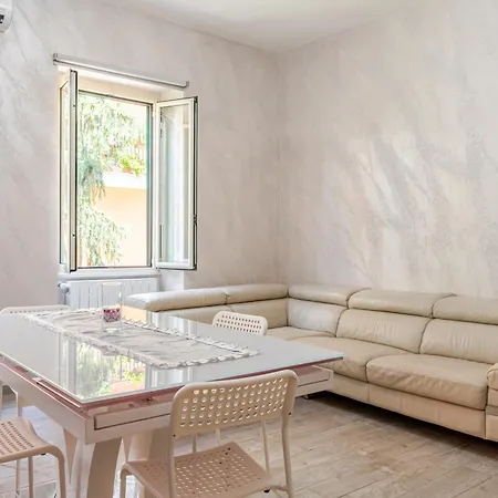 Apartment Amars House Rom